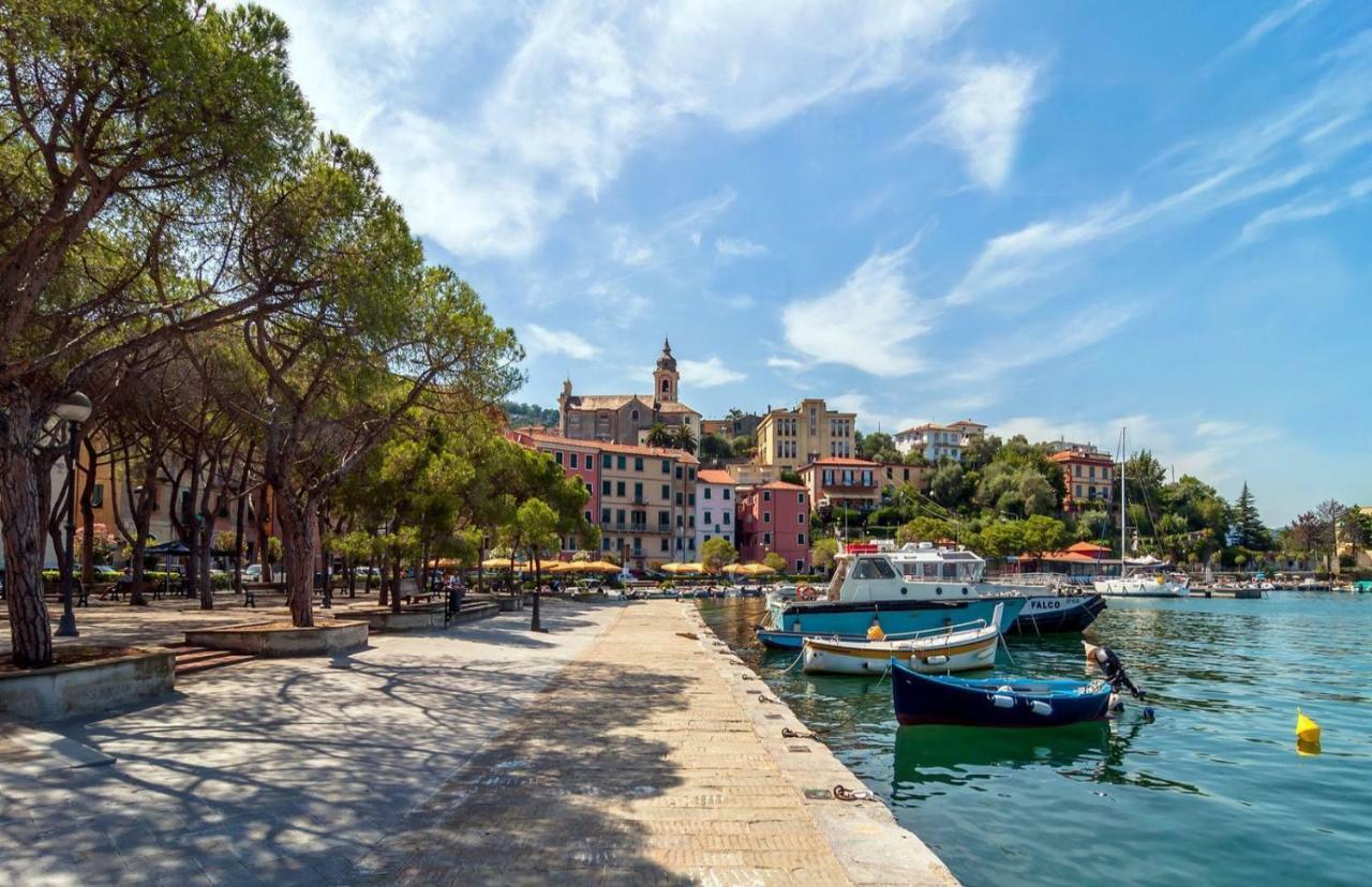 Appartamento L'Onda - 1 Via Provinciale フェッツァノ エクステリア 写真